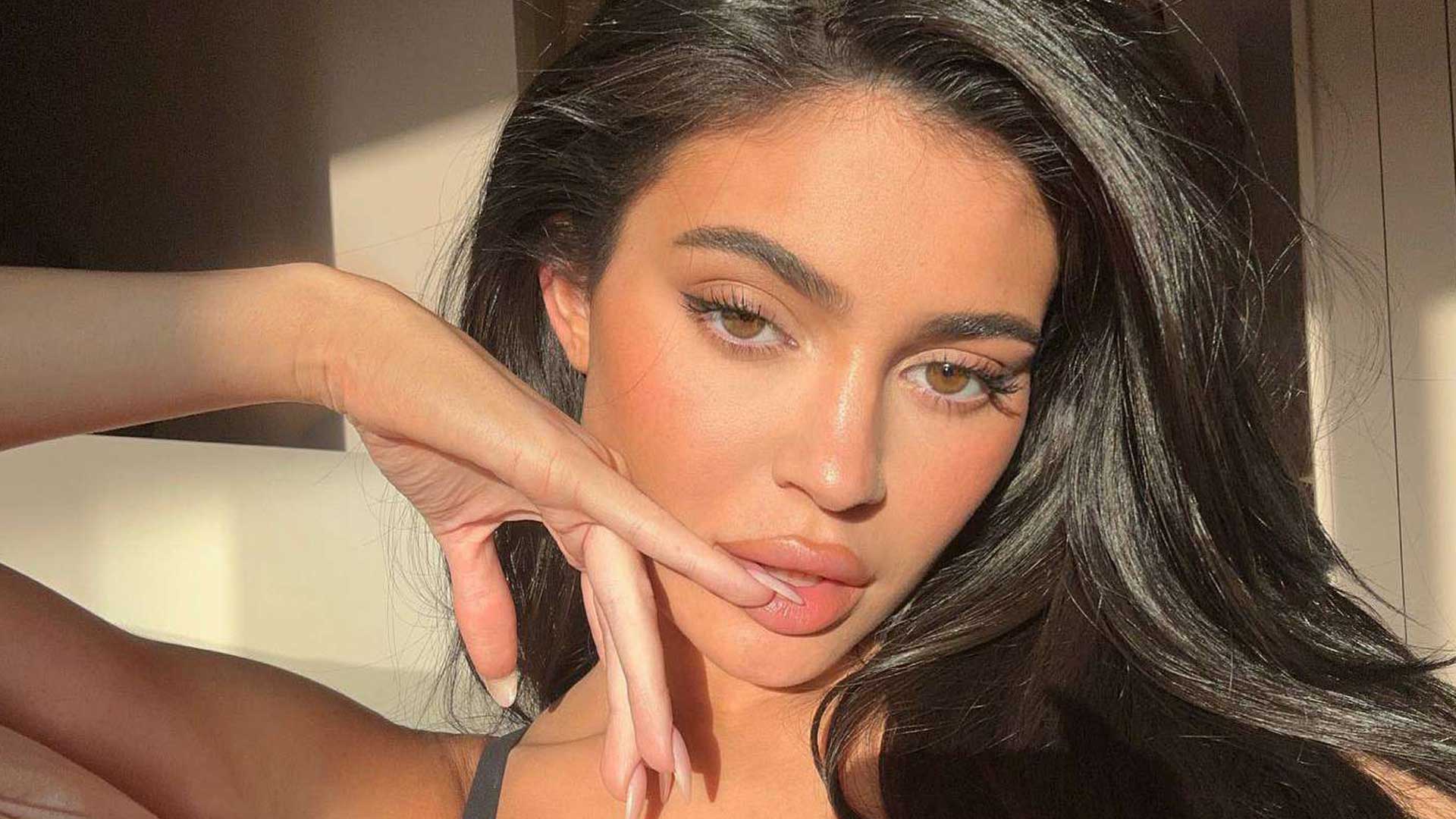 ¿Kylie Jenner se ha Sometido a una Cirugía Estética?