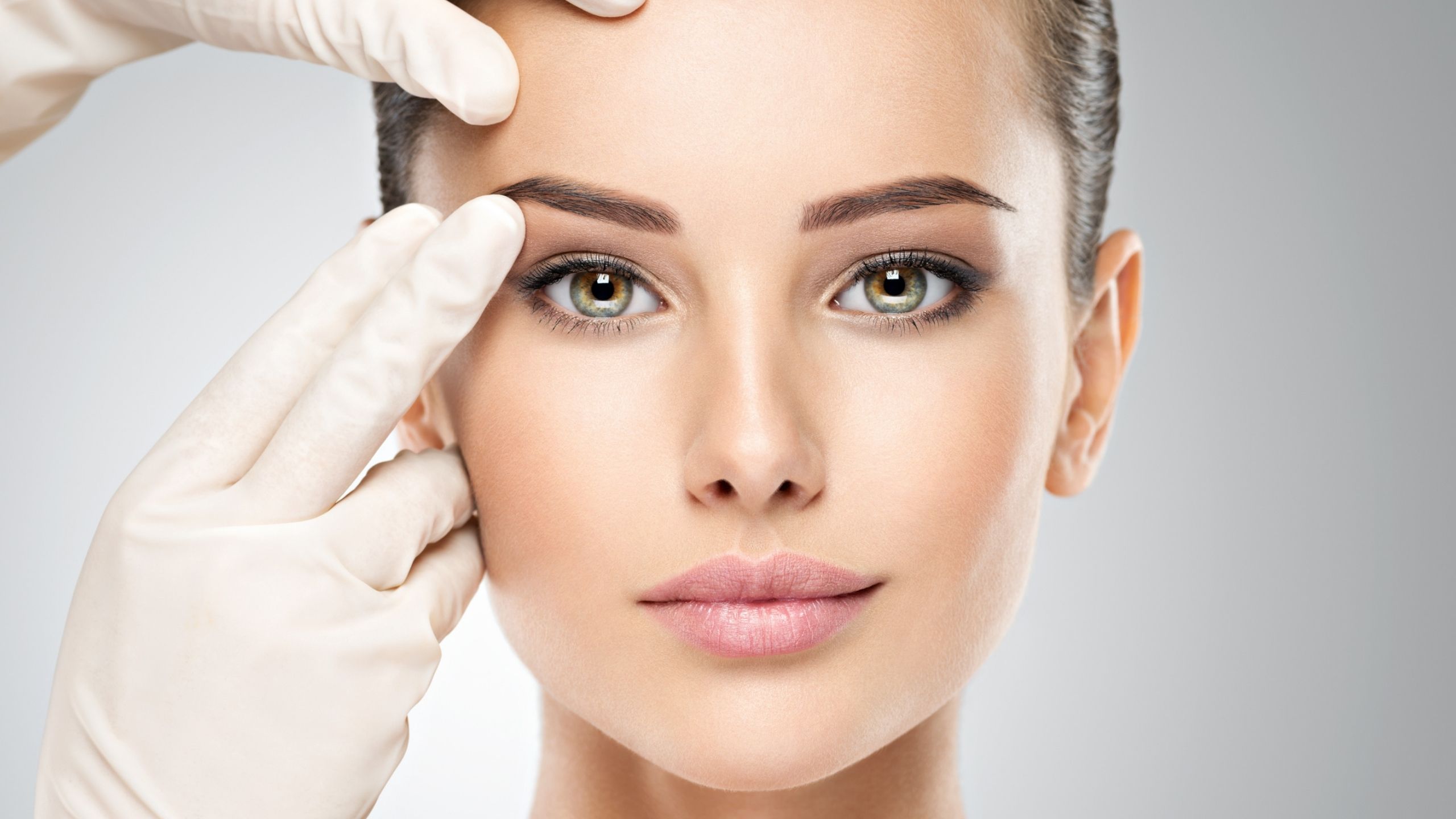 Natural Ways to Reduce Swelling After Cosmetic Surgery