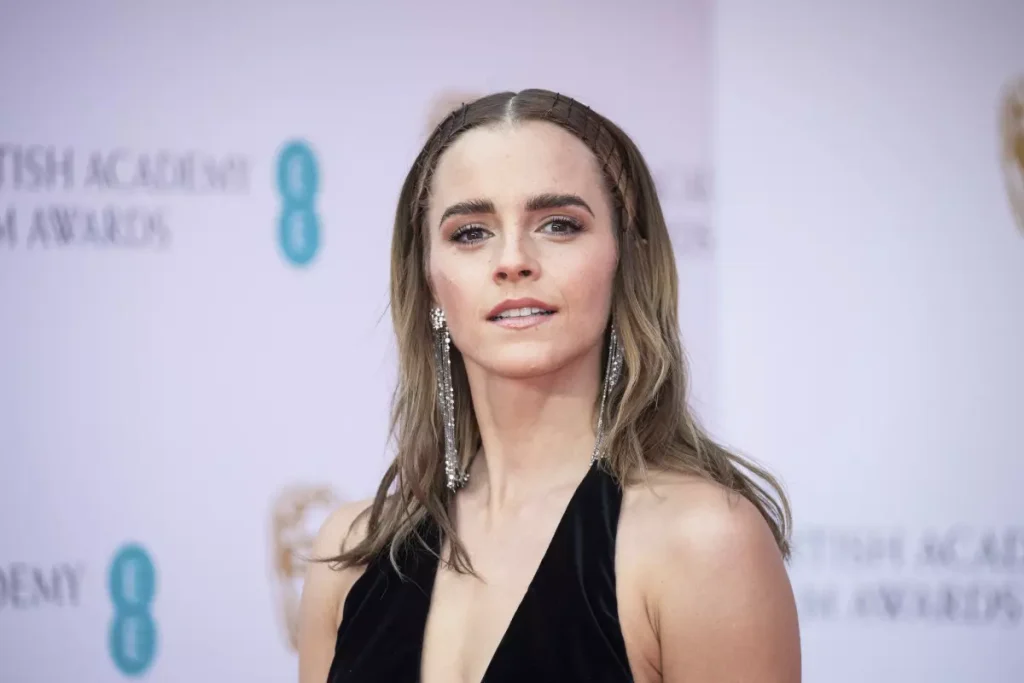 Emma Watson: Natural Beauty or Subtle Cosmetic Enhancements? 1 emma watson 1